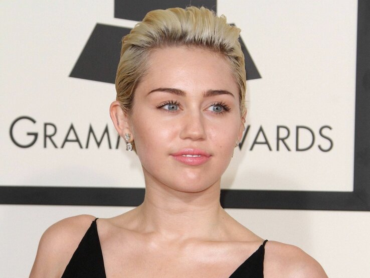 Miley Cyrus kurze haare | © imago images / ZUMA Wire