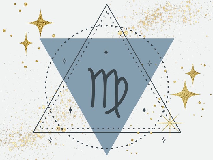 Das astrologische Symbol für das Sternzeichen Jungfrau vor einem dunkelgrauen Dreieck, dessen Spitze nach unten zeigt, umgeben von goldenen Sternen. | © Keronyart's Images/ Be keronyart, Anastezia Luneva und Ourevent.id/ rntyass via Canva.com [M]