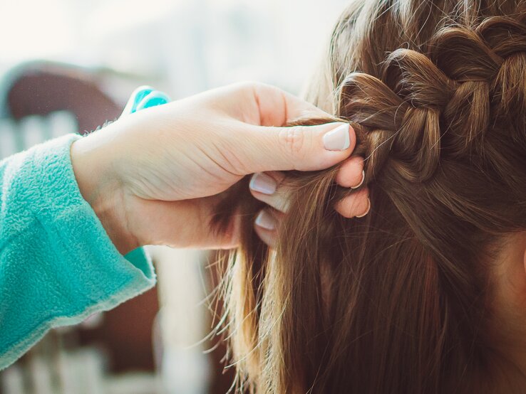 Haare flechten Anleitung