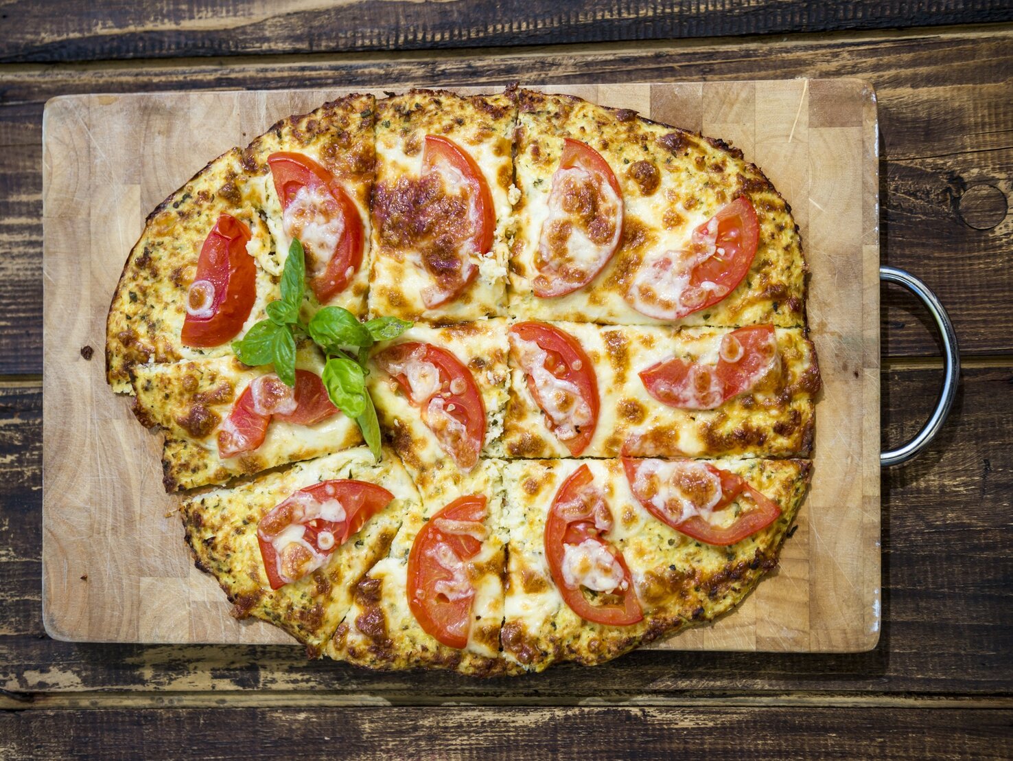 Low-Carb-Pizza: Mit Thunfischboden zur Eiweiß-Power und Abnehmen