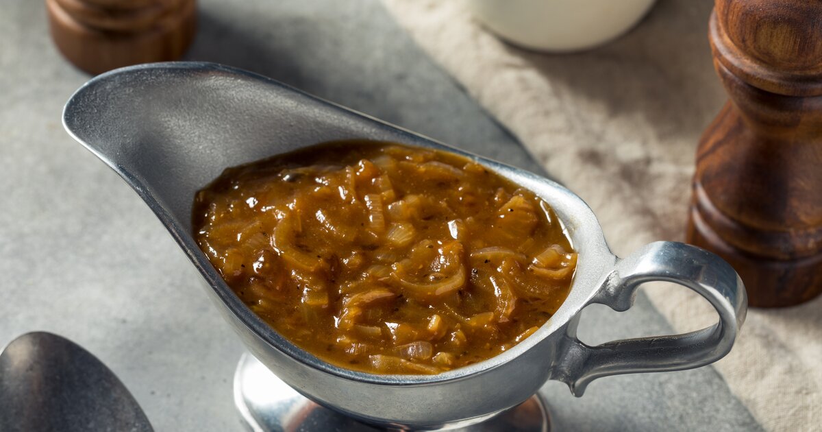 Braune Zwiebelsoße: Das i-Tüpfelchen zum Fleisch