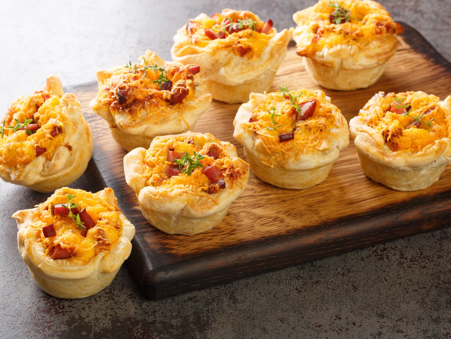 Blätterteig-Muffins mit Schinken &amp; Käse: Blitz-Rezept!