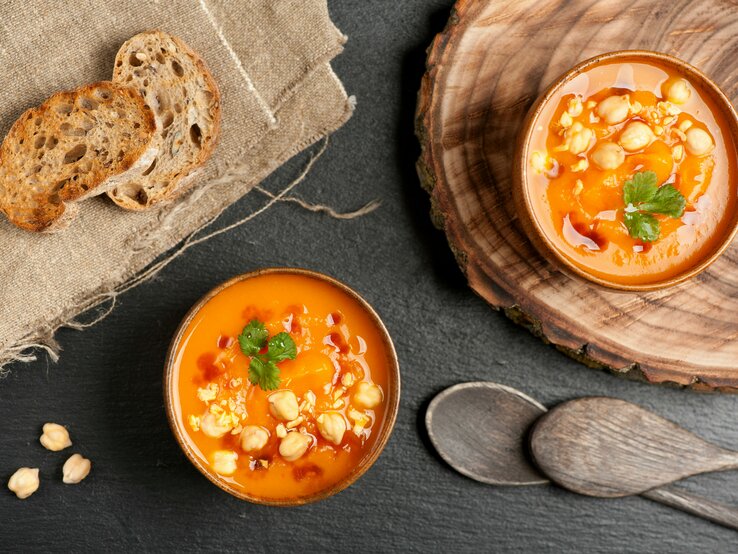 Kichererbsen-Kürbissuppe rozmarina.jpeg | © iStock/rozmarina