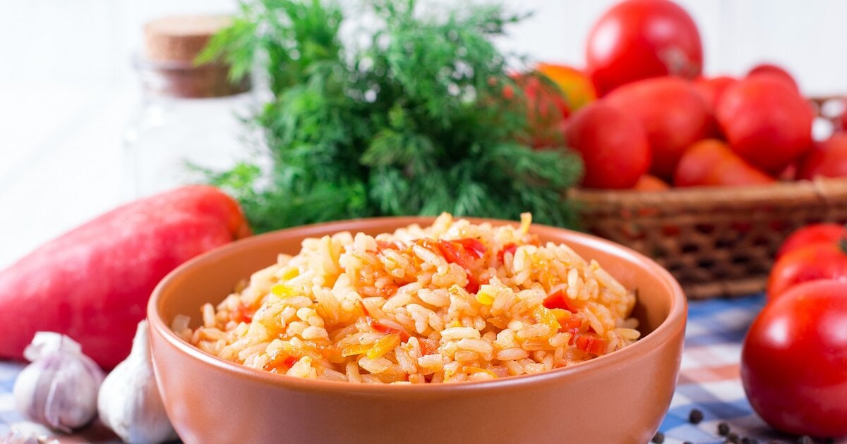 Griechischer Tomatenreis mit Paprika: Urlaubsgefühle inklusive