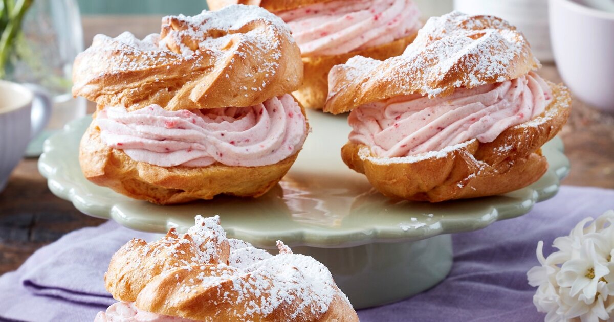 Windbeutel mit Erdbeeren und Sahne: Dessert für heiße Sommertage