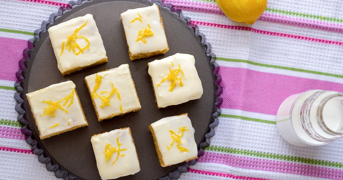 Zitronenschnitten mit Limoncello – fruchtiger Sommerkuchen vom Blech