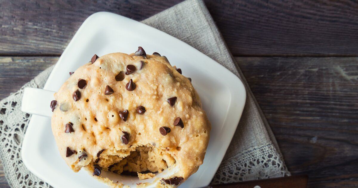 Farina d'avena al forno con banana e gocce di cioccolato: colazione!