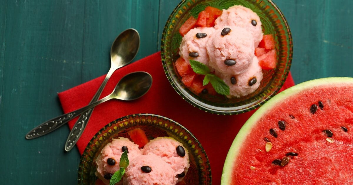 Wassermelonen-Eis selbst machen: Cooler Trend