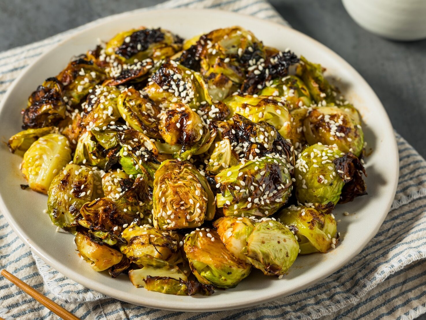 Rosenkohl Asia-Style mit Sojasauce und Sesam – Exotik mit heimischem Gemüse