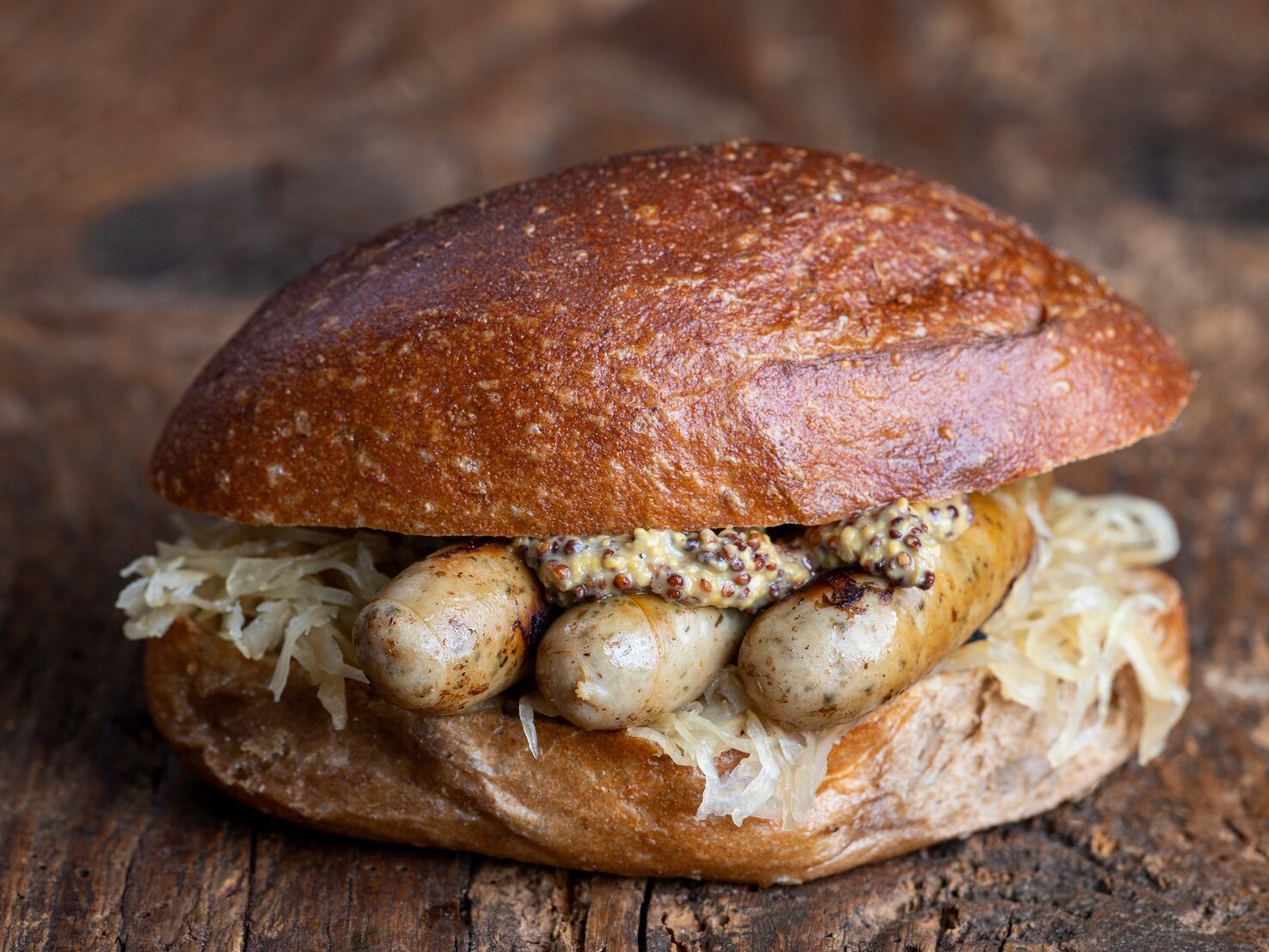 Drei im Weggla: Fränkischer Wurstklassiker Drei im Weggla: Fränkischer Wurstklassiker