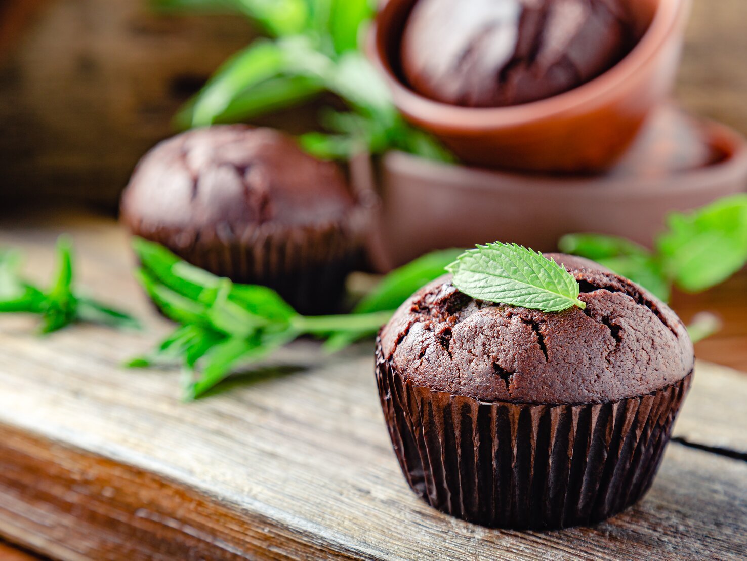 Minz-Schoko-Muffins mit einem kleinen Spritzer Sekt