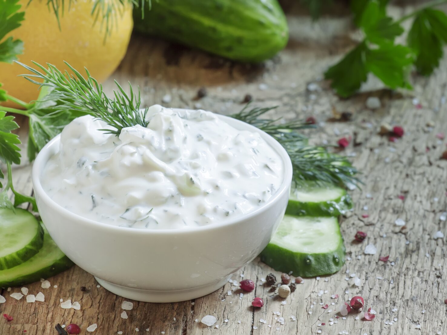 Ranch-Dressing: Einfaches Rezept mit Buttermilch &amp; Schmand