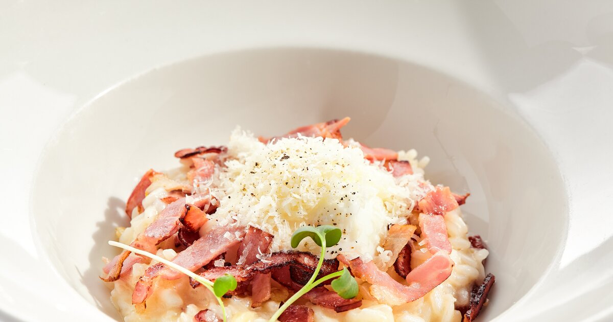 Carbonara-Risotto: Klassiker mal anders – mit pochiertem Ei