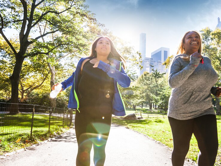 Joggen.jpg | © iStock / LeoPatrizi