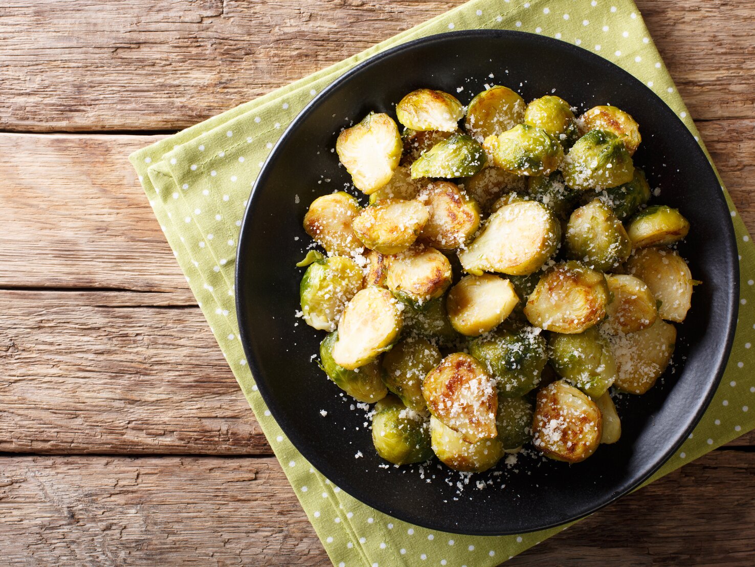 Rosenkohl mit Parmesan: Einfaches Rezept für den Ofen