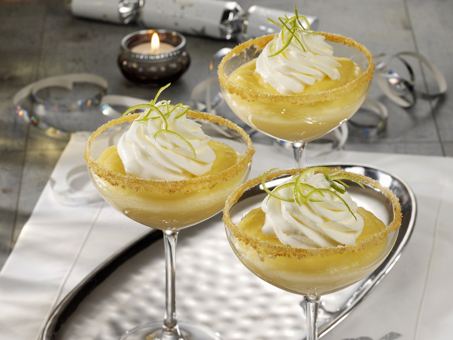 Champagnercreme in Gläsern: Festliche Dessert-Idee Champagnercreme in Gläsern: Festliche Dessert-Idee