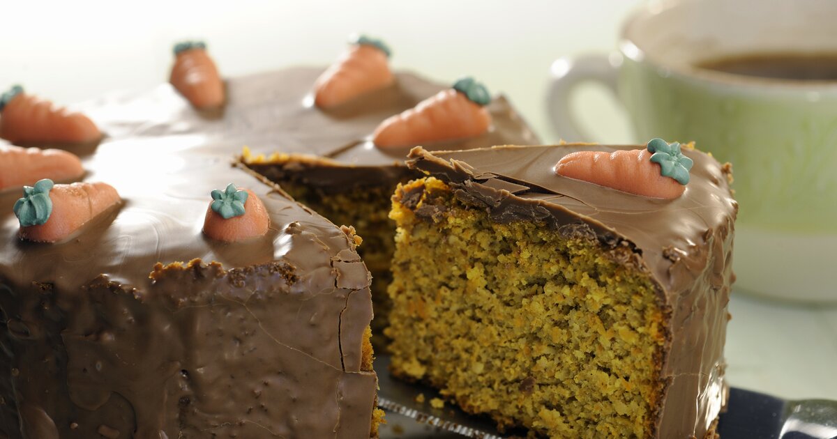 Möhrenkuchen mit Schokolade und Nüssen: Klassiker zu Ostern