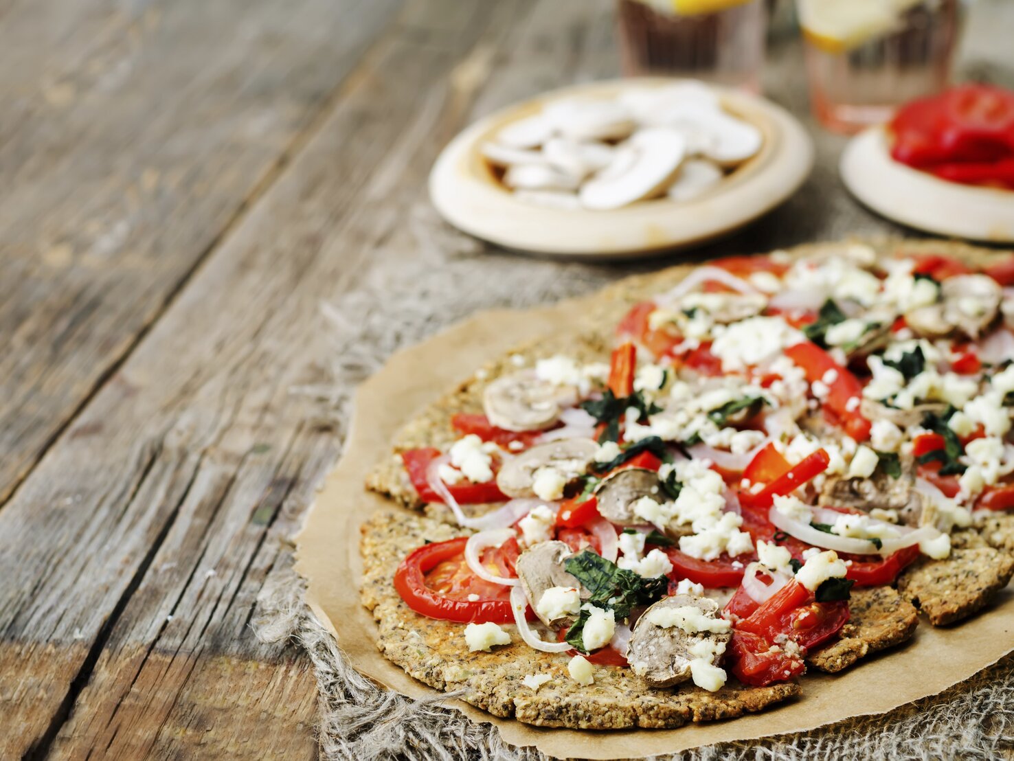 Low-Carb-Pizza: Leckeres Rezept mit Chia-Samen