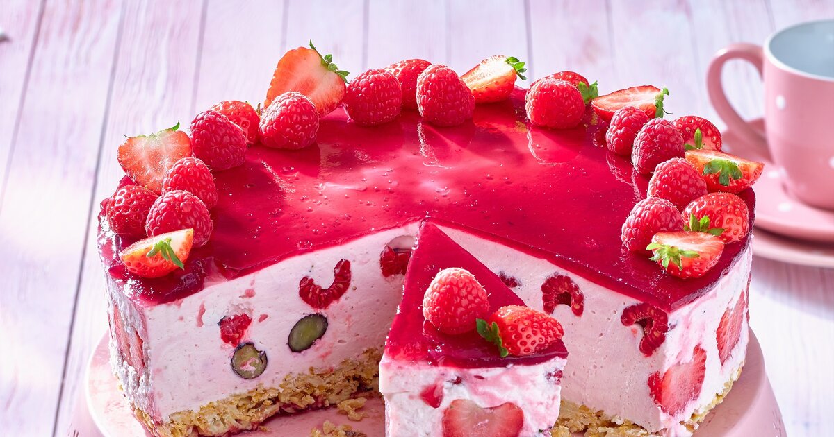 Beeren-Quark-Torte ohne Backen: Dessert-Genuss für alle!