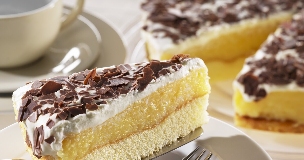 Schwedische Apfeltorte: Rezept mit Sahne und Schokoraspeln