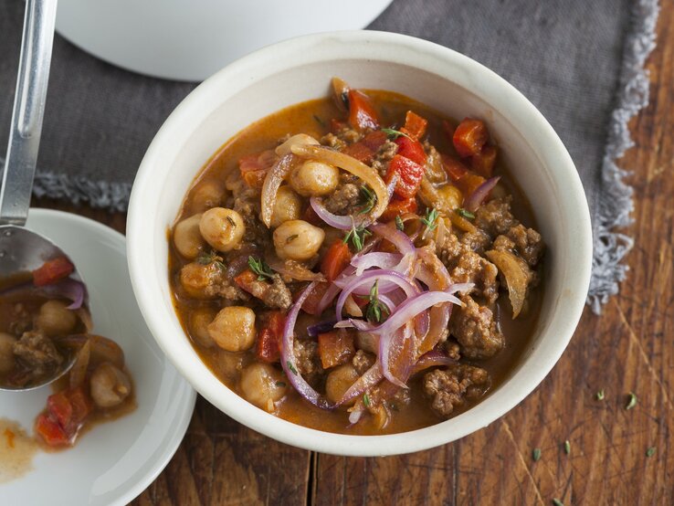 Paprika-Hackfleisch-Topf mit Kichererbsen 