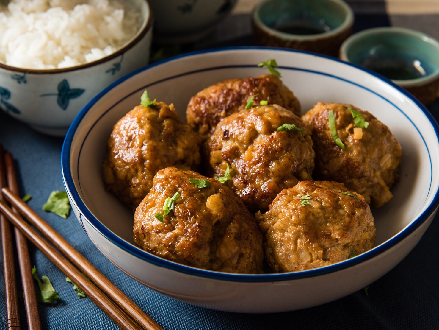 Hähnchen-Garnelen-Bällchen: Low-Carb-Fingerfood zum Verlieben
