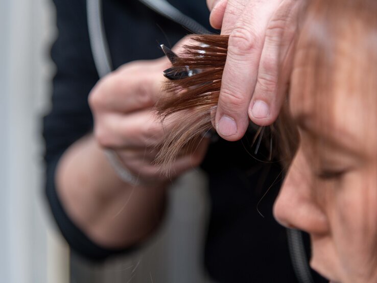 Haarschnitt-dünnes-Haar-Step4.jpg | © Ulrike Schacht