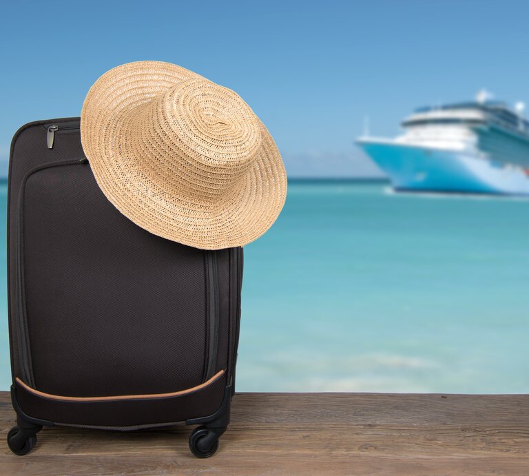 Koffer packen für Kreuzfahrt, Koffer Packliste Kreuzfahrt | © Getty Images/NAPA74