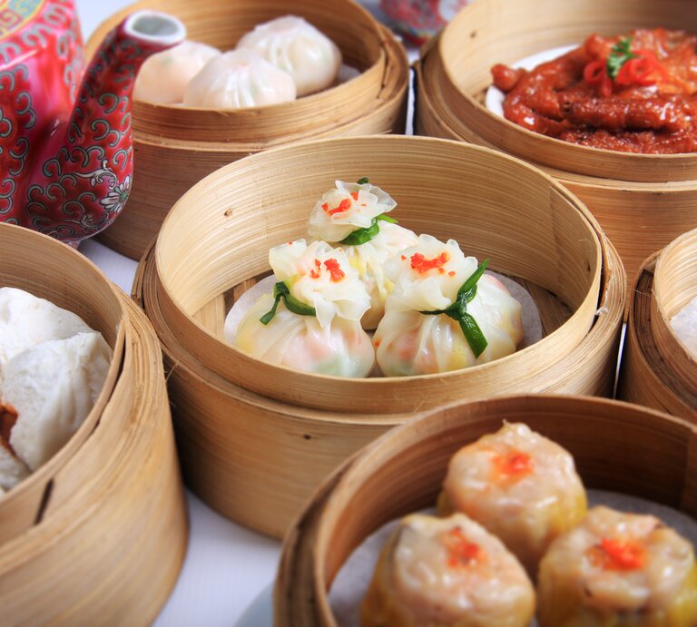 Verschiedene asiatische Speisen. | © iStock/photosoup 