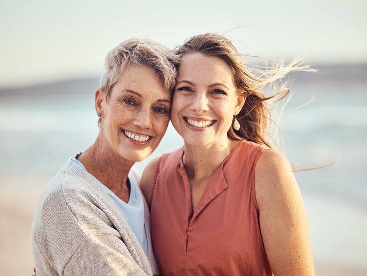 Was macht stark? Freundschaft, ein bewegtes Leben und natürlich stabile Knochen und fitte Muskeln. Was macht stark? Freundschaft, ein bewegtes Leben und natürlich stabile Knochen und fitte Muskeln.