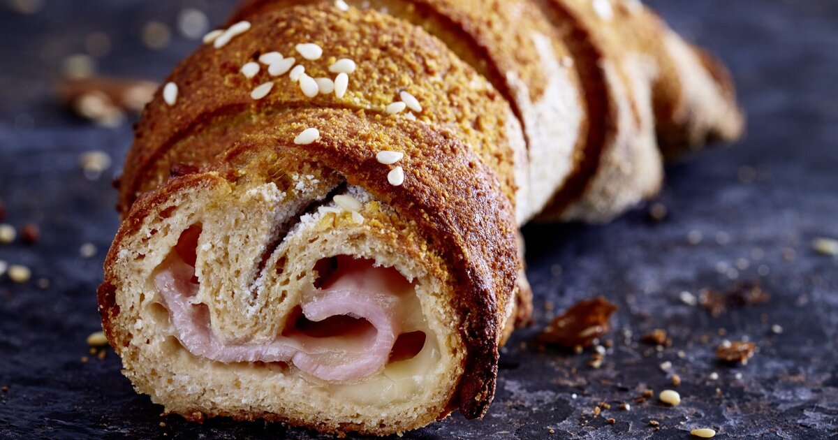 Quarkhörnchen mit Schinken-Käse-Füllung: Low-Carb-Fingerfood