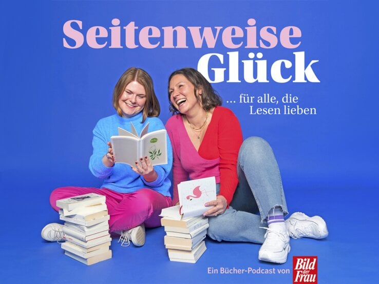 Zwei Frauen lesen Bücher