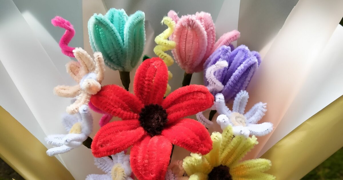 Handgehäkelte Rosen Decke 80x80cm | Blumenstrauß Kuscheldecke DIY Set