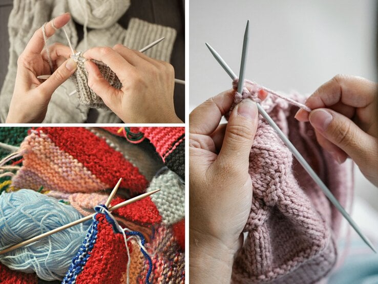 Hände stricken mit hellgrauem Garn, daneben gestrickte Stücke auf dunklem Untergrund, Nahaufnahme des Prozesses.