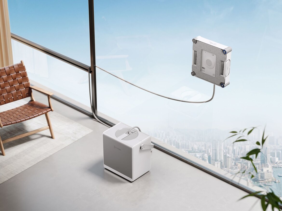 Ecovacs Fensterwischroboter | © ECOVACS Zu sehen ist der Ecovacs Roboter, der ein Fenster wischt. | © ECOVACS
