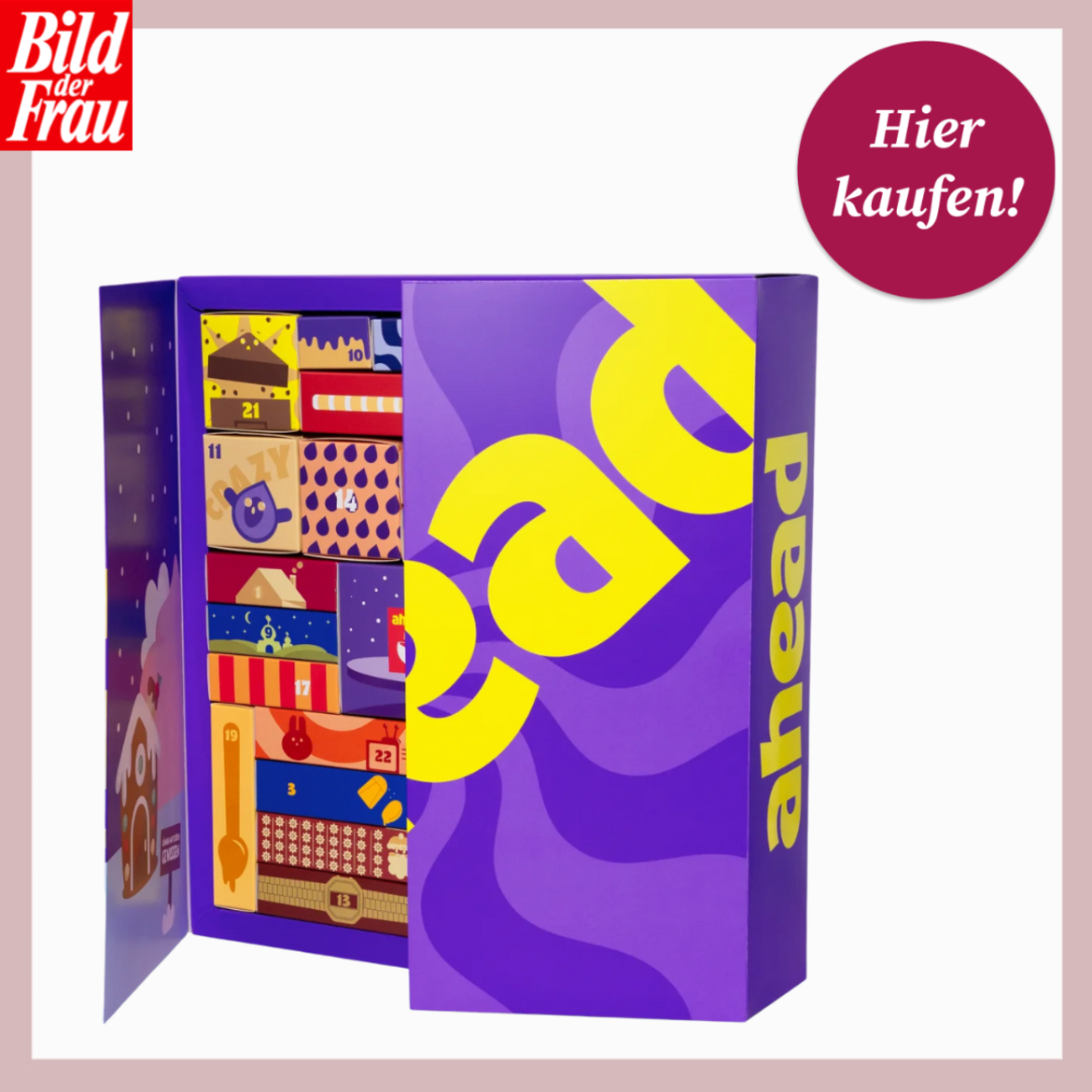 Bunter Adventskalender mit grafischen Türchen in lila-gelber Box, daneben ein „Hier kaufen!“-Button auf rotem Kreis. | © Ahead/Canva/Collage:bildderfrau.de