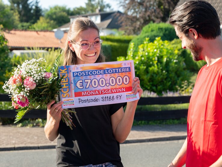 Übergabe Monatsgewinn | © Deutsche Postcode Lotterie