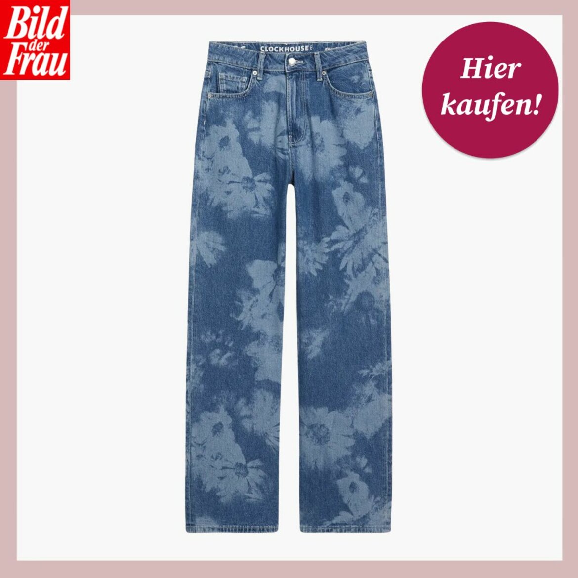  Das Bild zeigt eine Jeans mit einem floralen Muster, das über den gesamten Stoff verteilt ist. Die Farbgebung ist hauptsächlich in verschiedenen Blautönen gehalten, was auf einen Used-Look oder Acid-Wash-Stil hindeutet. Über dem Bild befindet sich das Logo "Bild der Frau" und rechts ein magentafarbener Kreis mit der Aufschrift "Hier kaufen!". Die Marke der Jeans ist "Clockhouse", wie auf dem Etikett am Bund zu erkennen ist. Diese Hose könnte eine stilvolle Ergänzung für eine Freizeitgarderobe sein und lässt sich vielseitig kombinieren. | © C&A