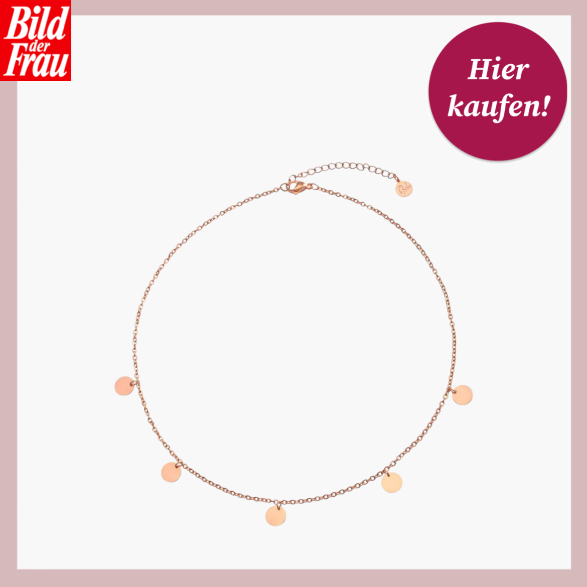 Elegante Halskette aus Roségold mit kleinen runden Anhängern, präsentiert auf einem zarten Rosa Hintergrund. | © Lidl 