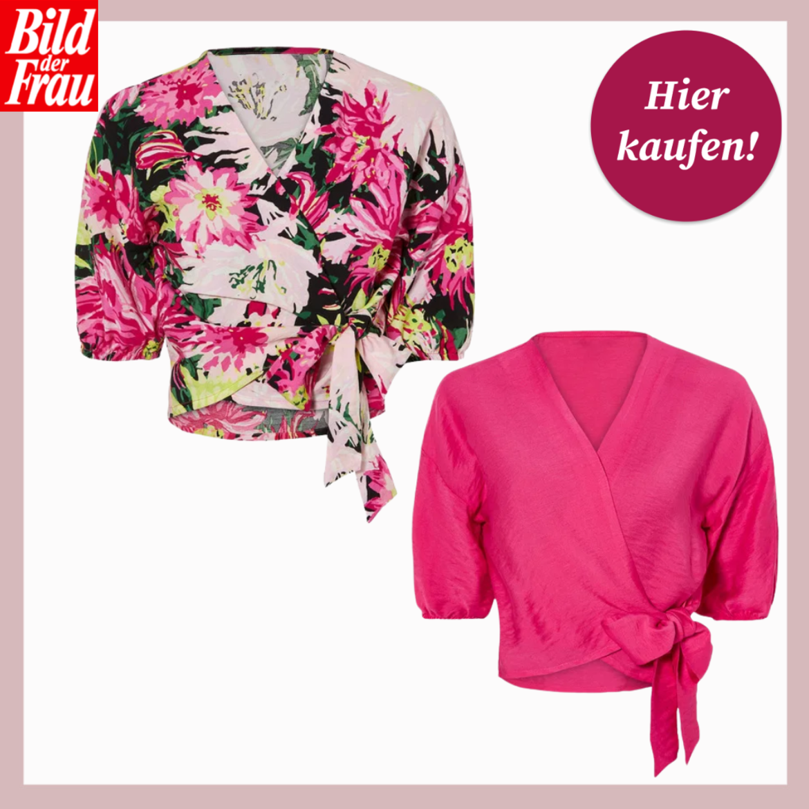 Zwei Wickelblusen von Lidl mit kurzem Arm, eine pink unifarben, eine mit pink-grünem Blumenmuster, nebeneinander vor weißem Hintergrund. | © Lidl 